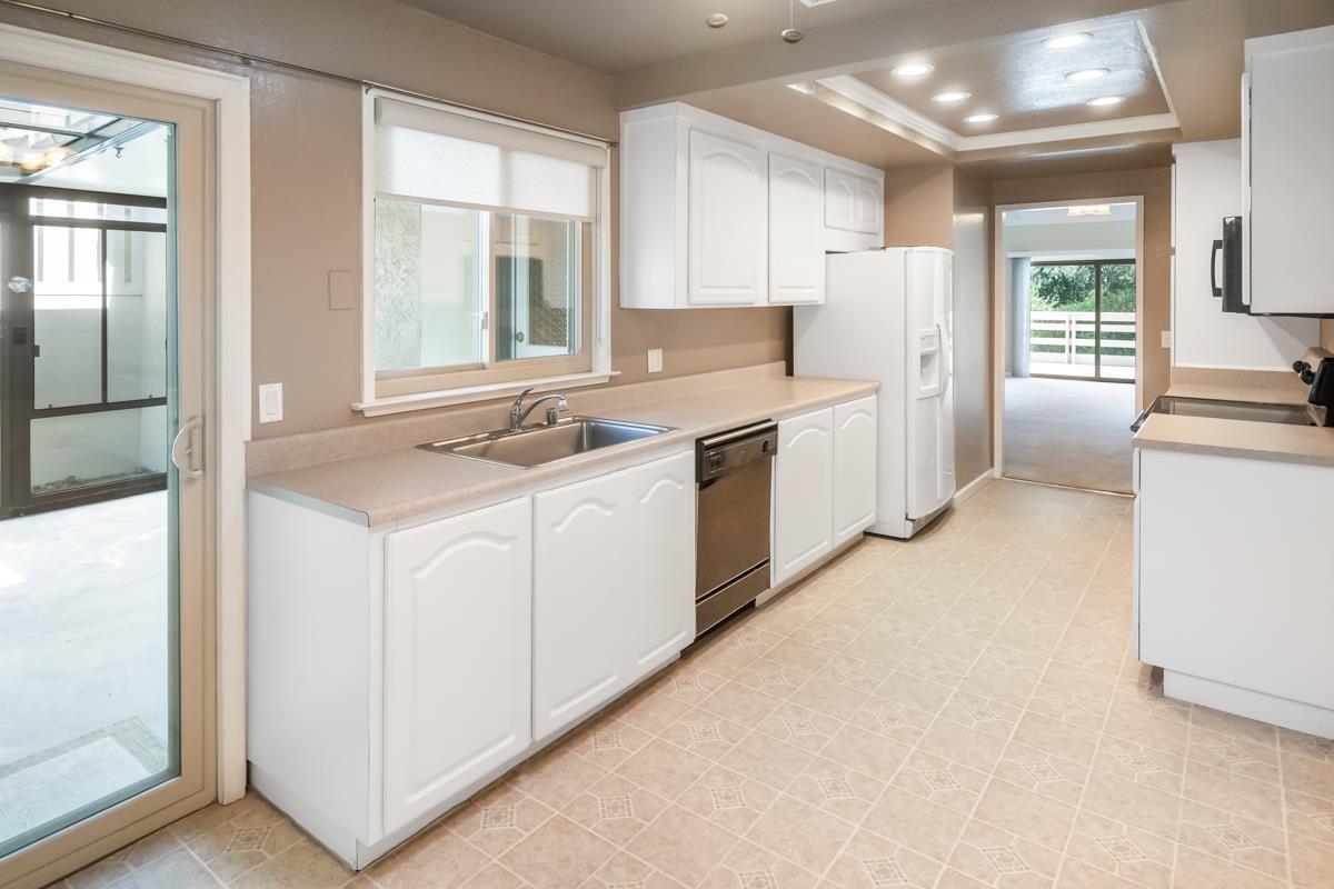 Detail Gallery Image 7 of 48 For 6354 Whaley Dr, San Jose,  CA 95135 - 2 Beds | 2 Baths