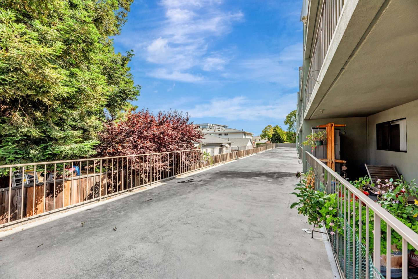Detail Gallery Image 3 of 22 For 600 Brewster Ave, Redwood City,  CA 94063 - – Beds | – Baths