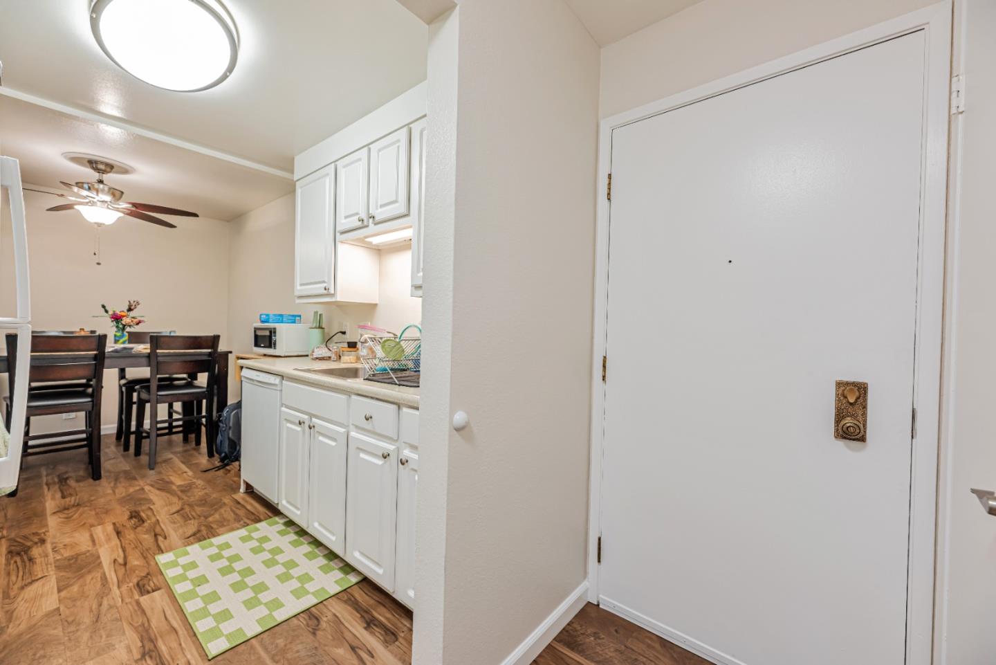 Detail Gallery Image 8 of 22 For 600 Brewster Ave, Redwood City,  CA 94063 - – Beds | – Baths