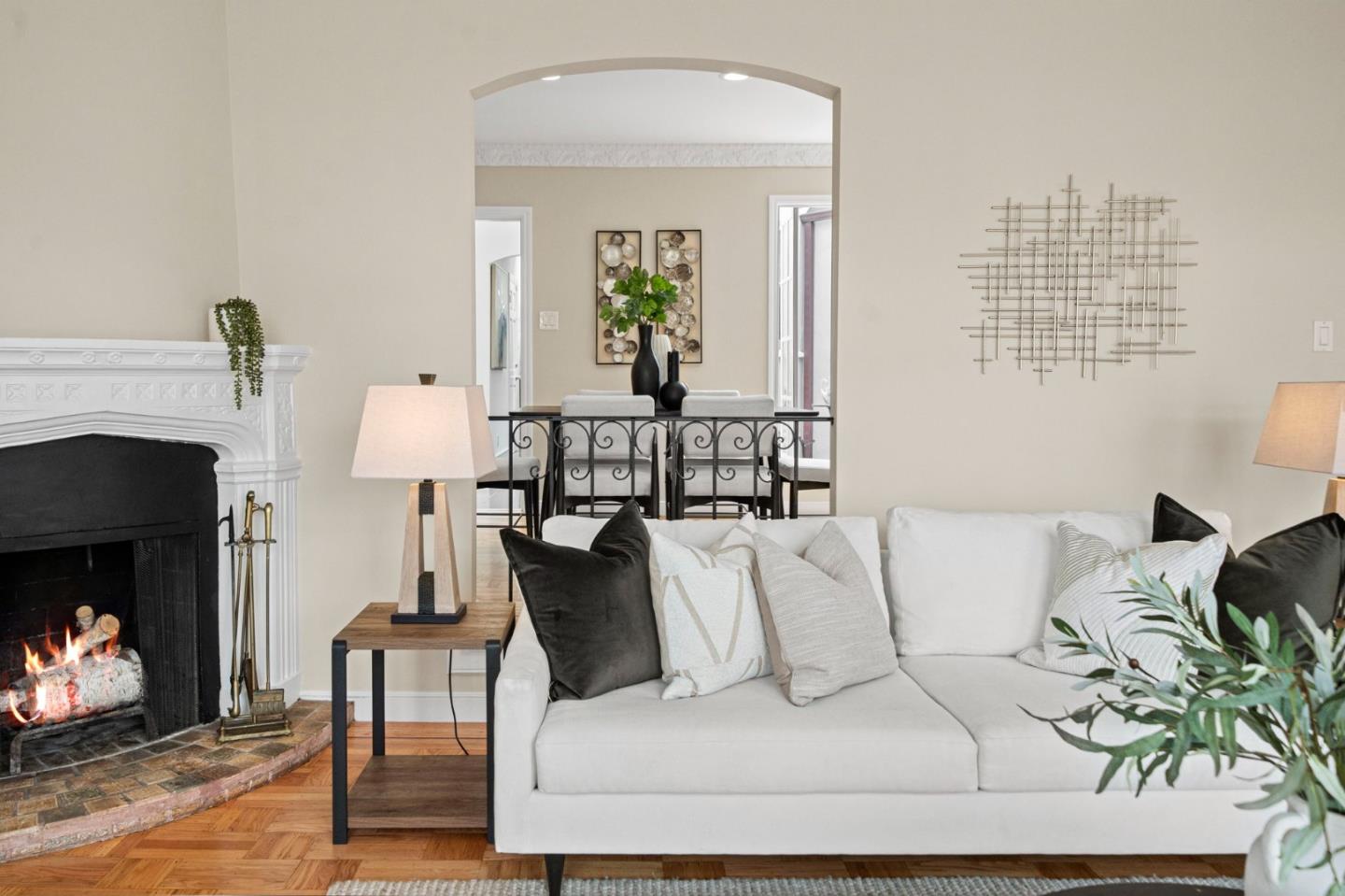 Detail Gallery Image 18 of 108 For 154 Stanyan St, San Francisco,  CA 94118 - 2 Beds | 1/1 Baths