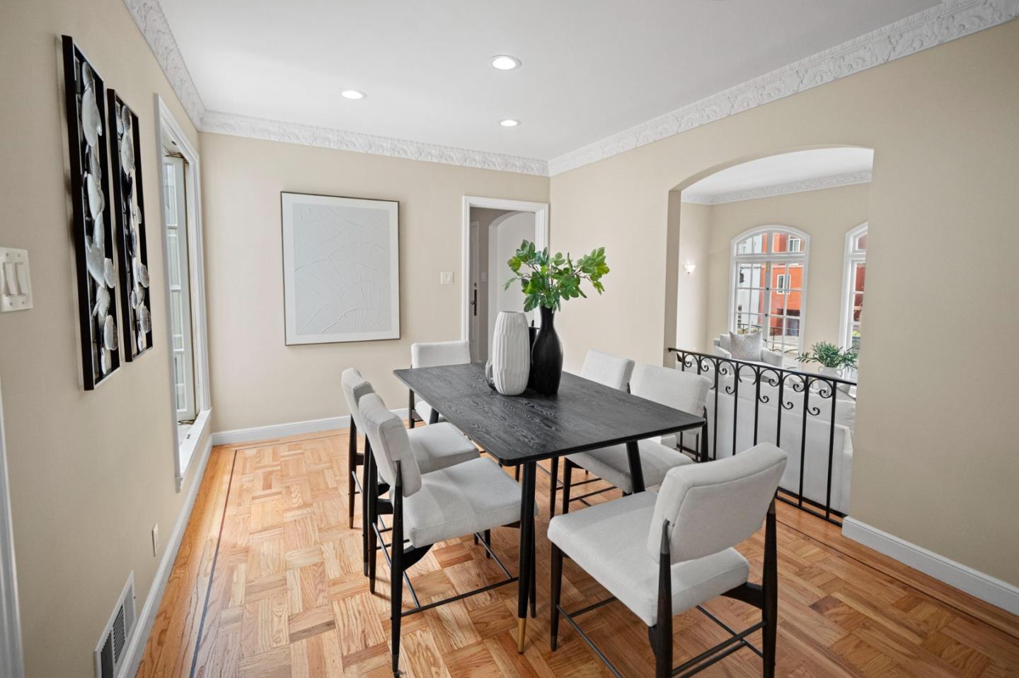 Detail Gallery Image 21 of 108 For 154 Stanyan St, San Francisco,  CA 94118 - 2 Beds | 1/1 Baths