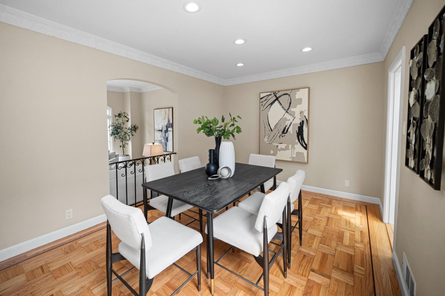 Detail Gallery Image 22 of 108 For 154 Stanyan St, San Francisco,  CA 94118 - 2 Beds | 1/1 Baths