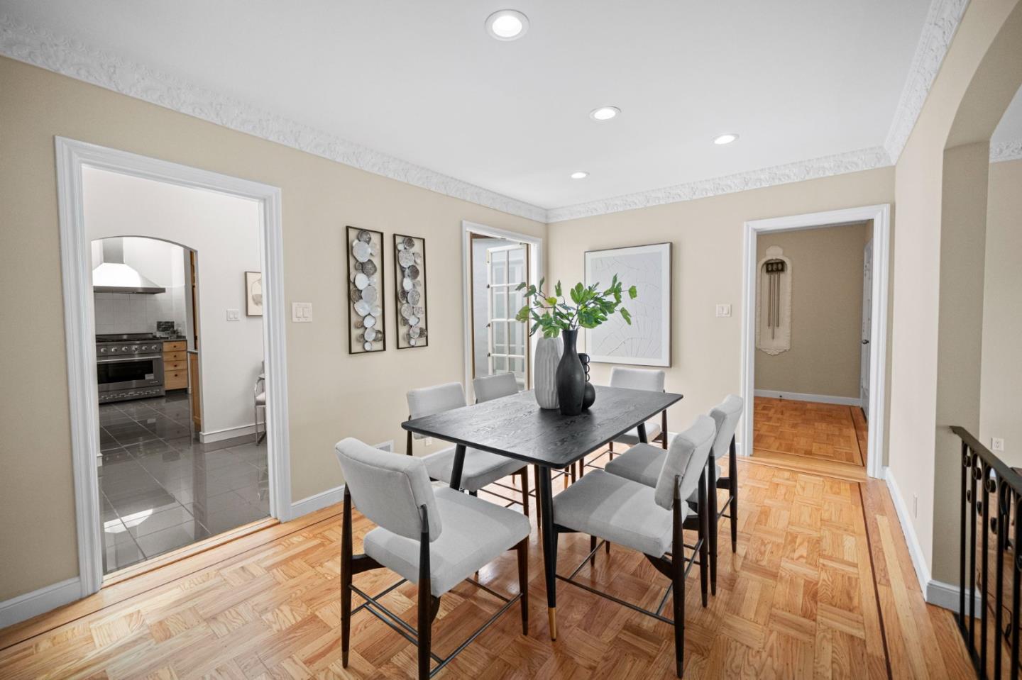Detail Gallery Image 26 of 108 For 154 Stanyan St, San Francisco,  CA 94118 - 2 Beds | 1/1 Baths