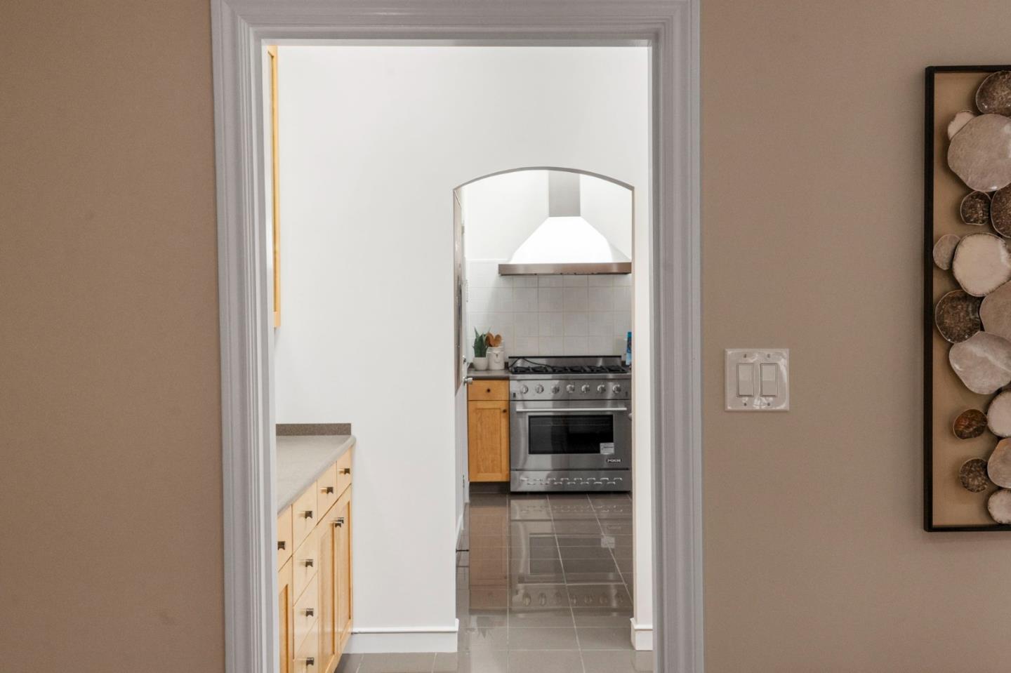 Detail Gallery Image 35 of 108 For 154 Stanyan St, San Francisco,  CA 94118 - 2 Beds | 1/1 Baths