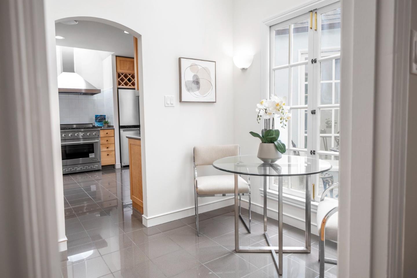 Detail Gallery Image 42 of 108 For 154 Stanyan St, San Francisco,  CA 94118 - 2 Beds | 1/1 Baths