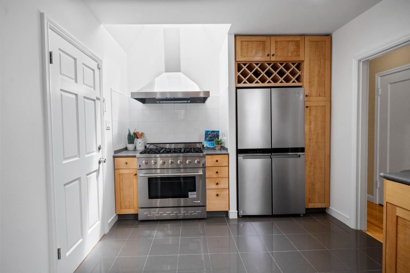 Detail Gallery Image 44 of 108 For 154 Stanyan St, San Francisco,  CA 94118 - 2 Beds | 1/1 Baths