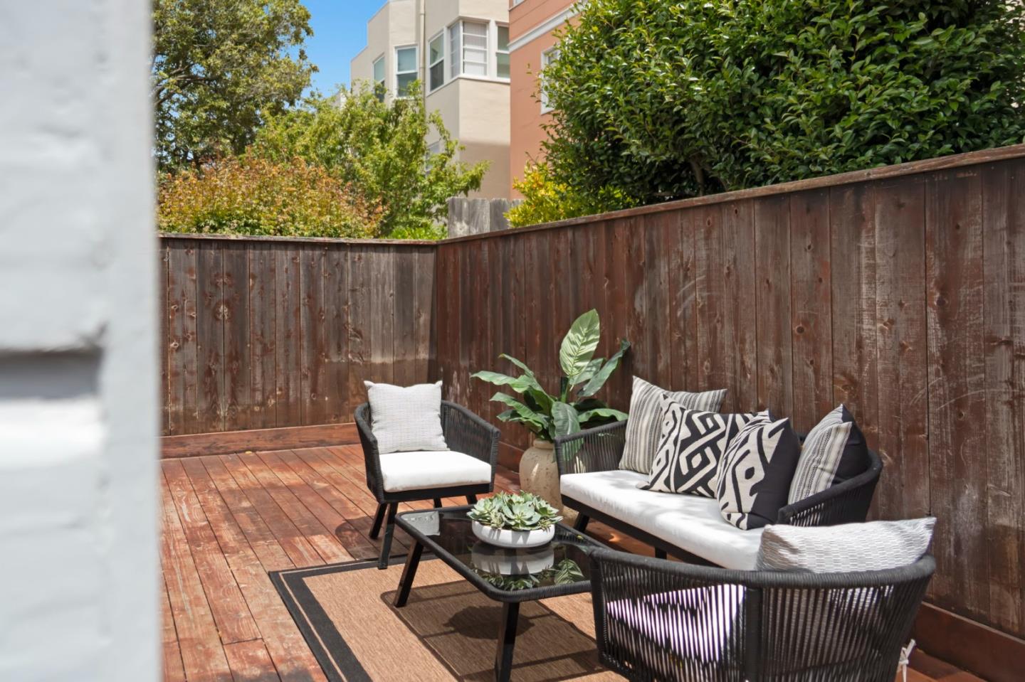 Detail Gallery Image 72 of 108 For 154 Stanyan St, San Francisco,  CA 94118 - 2 Beds | 1/1 Baths