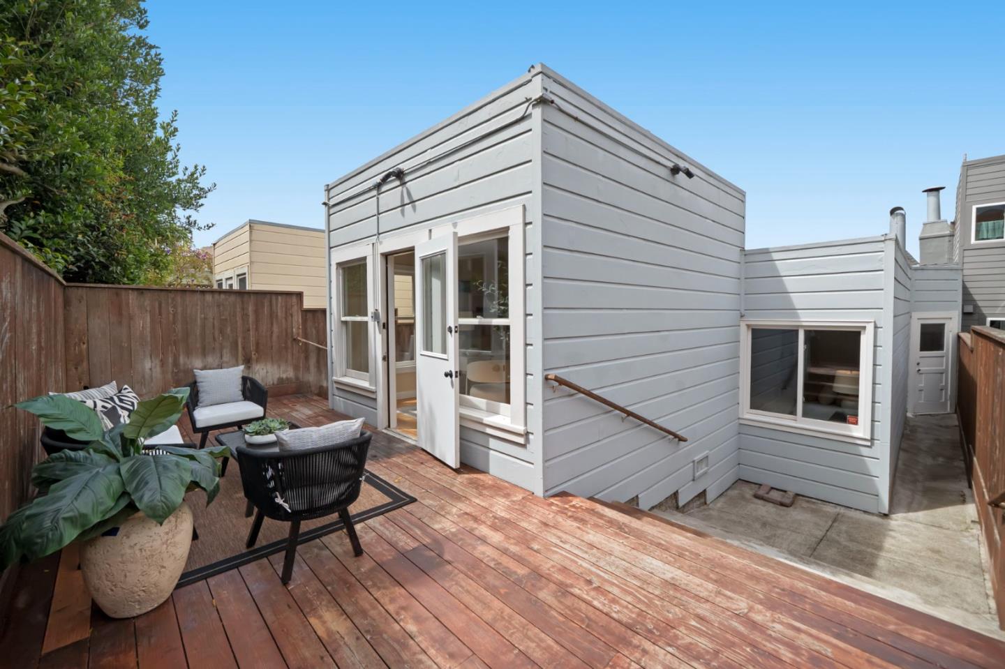 Detail Gallery Image 74 of 108 For 154 Stanyan St, San Francisco,  CA 94118 - 2 Beds | 1/1 Baths
