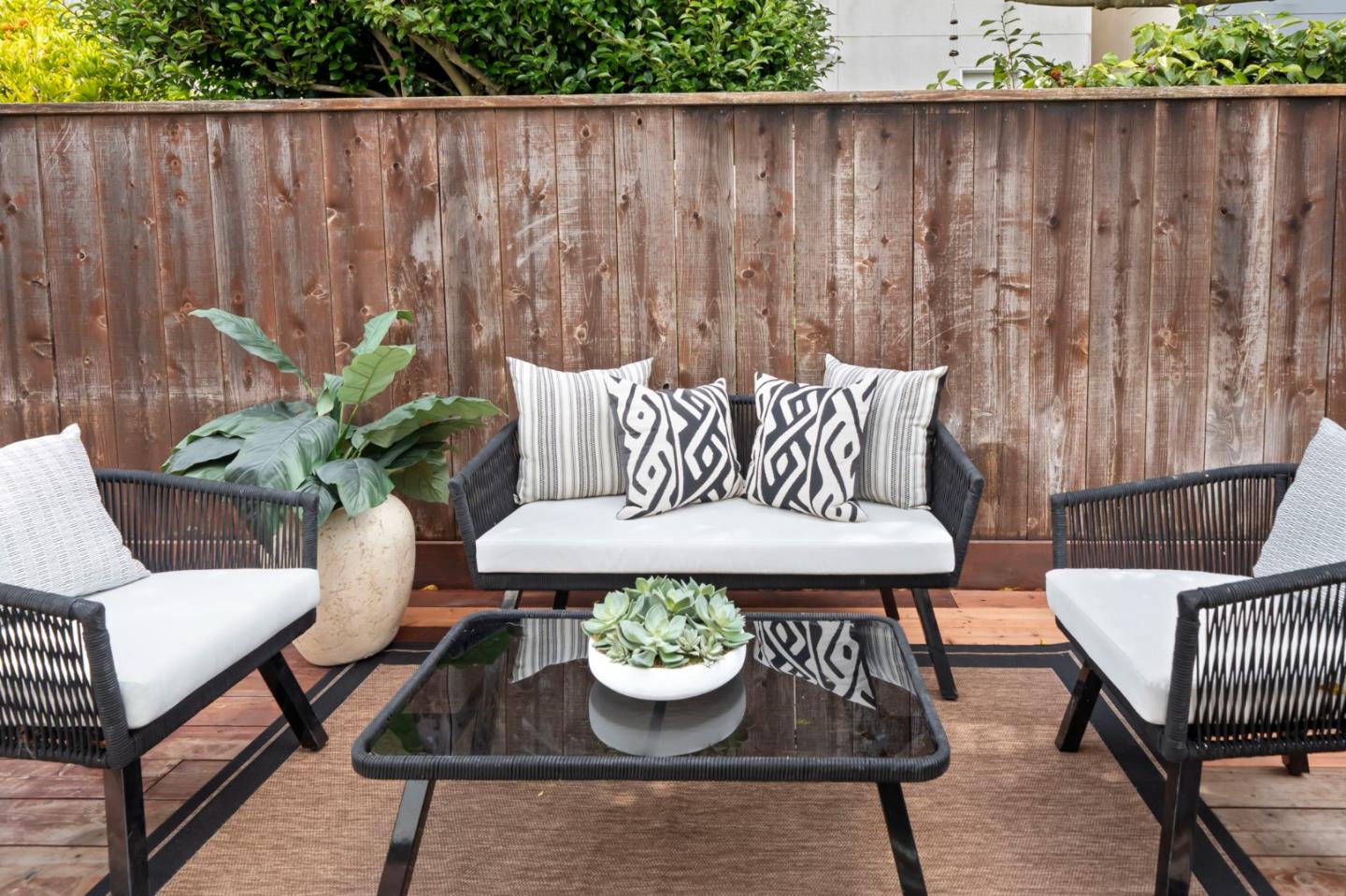 Detail Gallery Image 75 of 108 For 154 Stanyan St, San Francisco,  CA 94118 - 2 Beds | 1/1 Baths