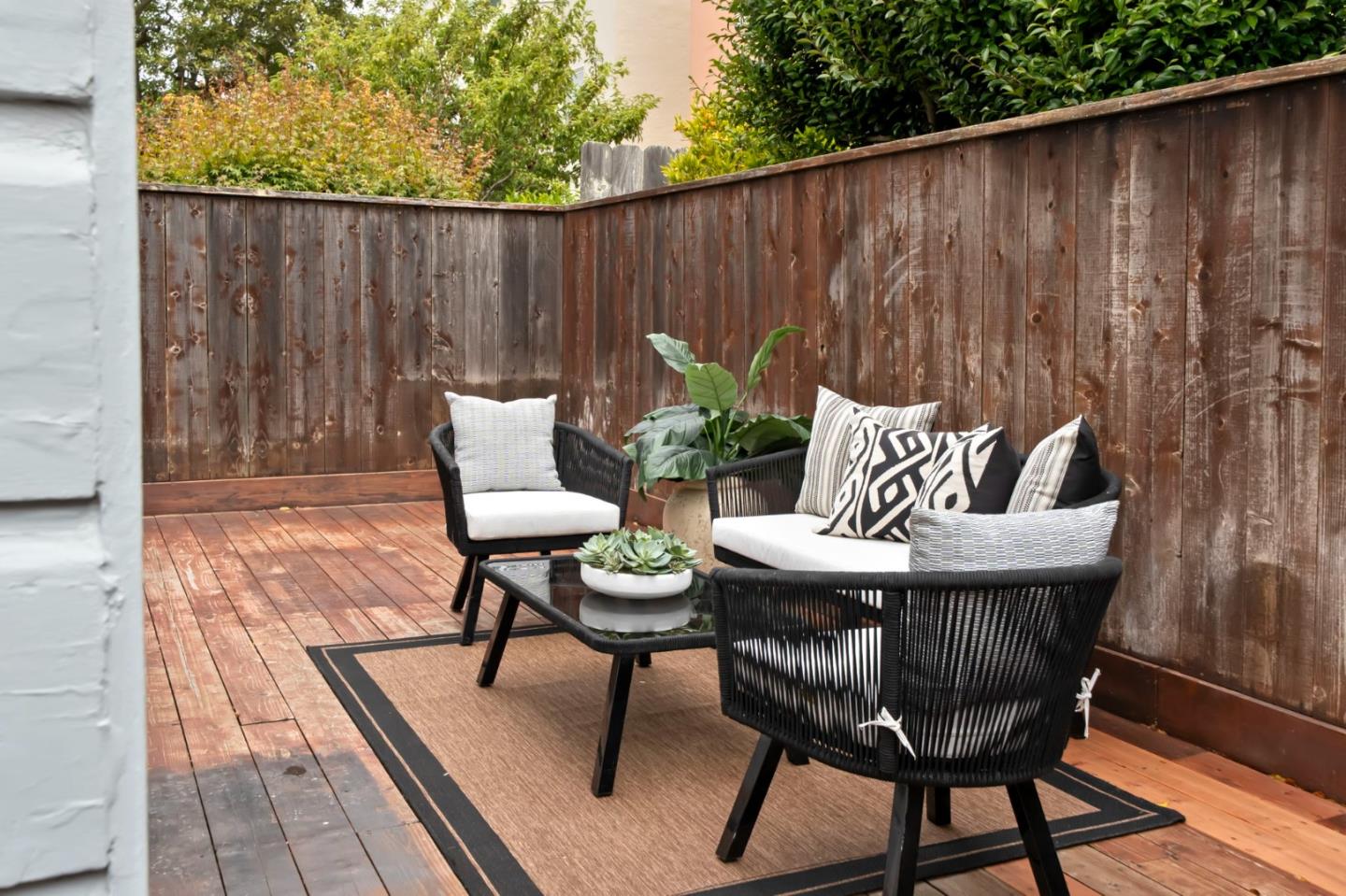 Detail Gallery Image 77 of 108 For 154 Stanyan St, San Francisco,  CA 94118 - 2 Beds | 1/1 Baths