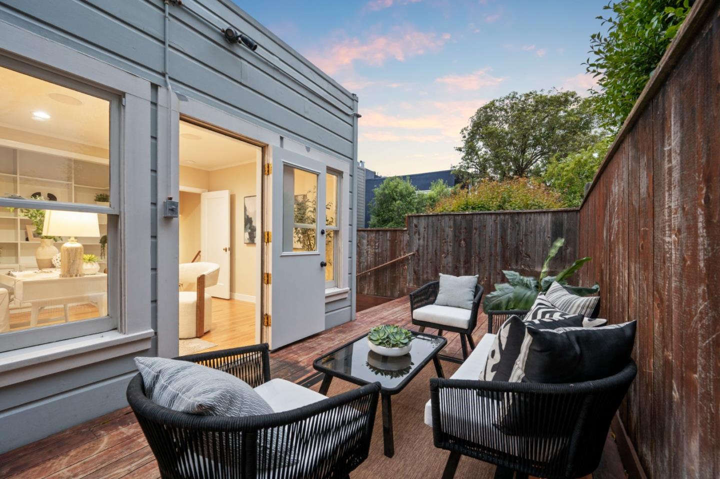 Detail Gallery Image 98 of 108 For 154 Stanyan St, San Francisco,  CA 94118 - 2 Beds | 1/1 Baths