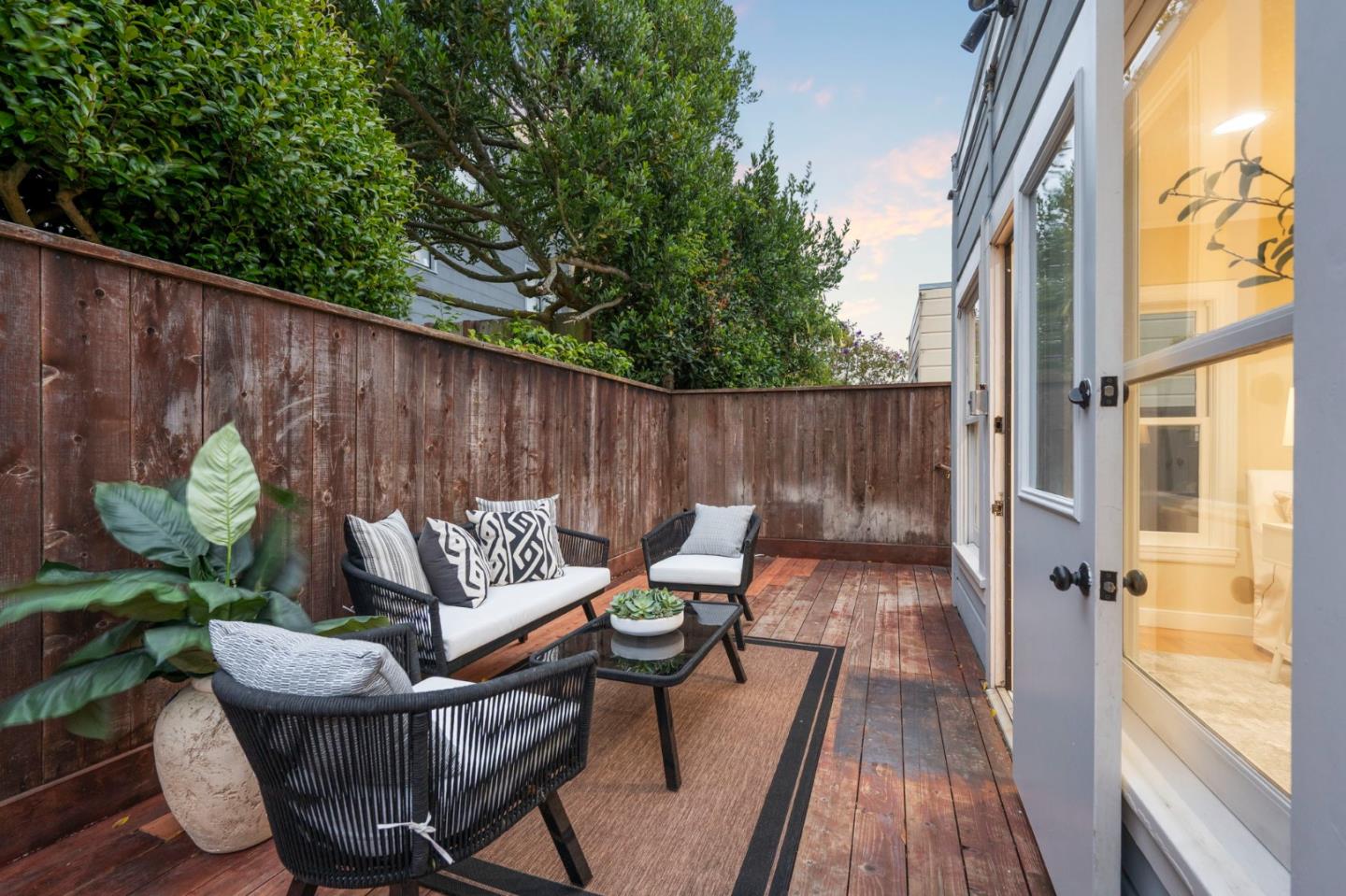 Detail Gallery Image 99 of 108 For 154 Stanyan St, San Francisco,  CA 94118 - 2 Beds | 1/1 Baths