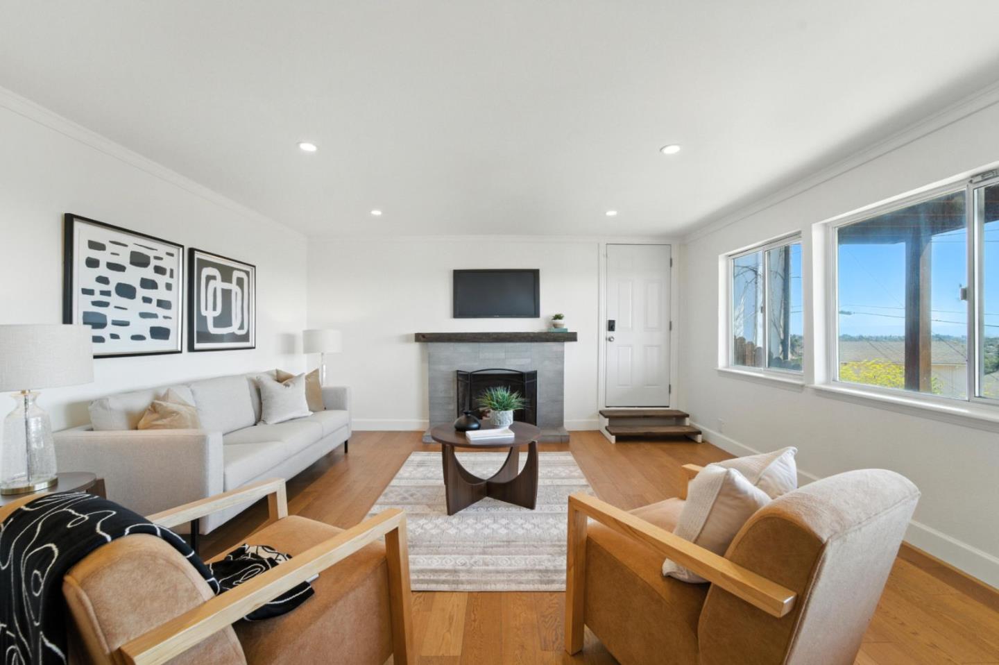 Detail Gallery Image 25 of 36 For 8730 Burr St, Oakland,  CA 94605 - 4 Beds | 3 Baths