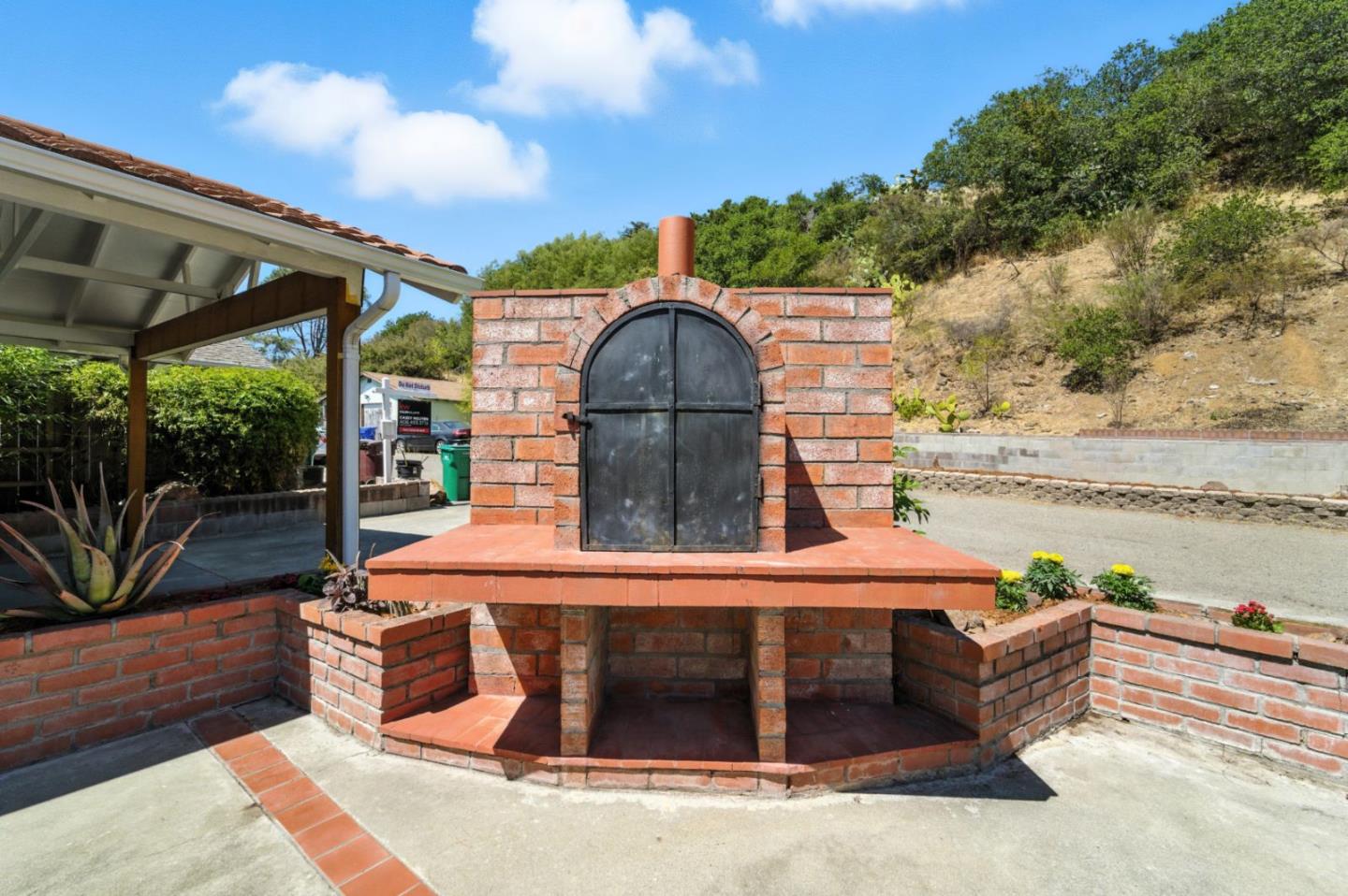 Detail Gallery Image 31 of 36 For 8730 Burr St, Oakland,  CA 94605 - 4 Beds | 3 Baths