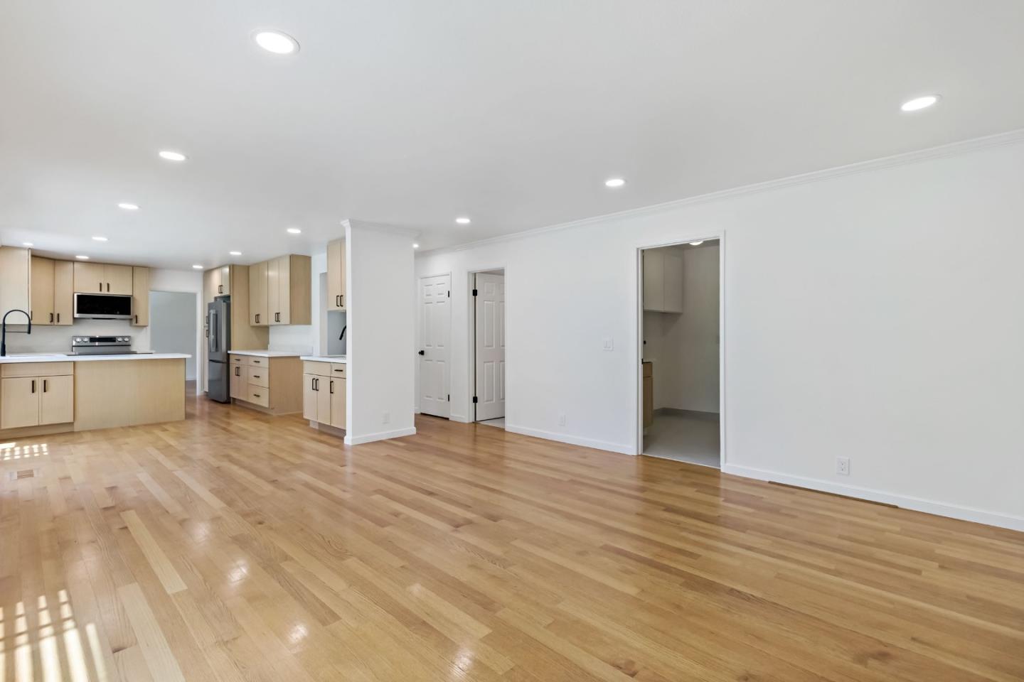 Detail Gallery Image 29 of 78 For 6561 Skyfarm Dr, San Jose,  CA 95120 - 4 Beds | 2/1 Baths