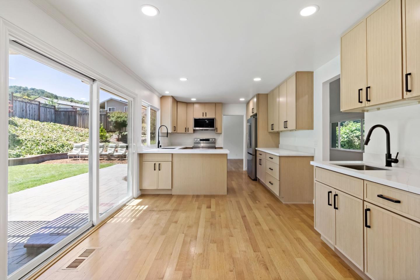 Detail Gallery Image 30 of 78 For 6561 Skyfarm Dr, San Jose,  CA 95120 - 4 Beds | 2/1 Baths