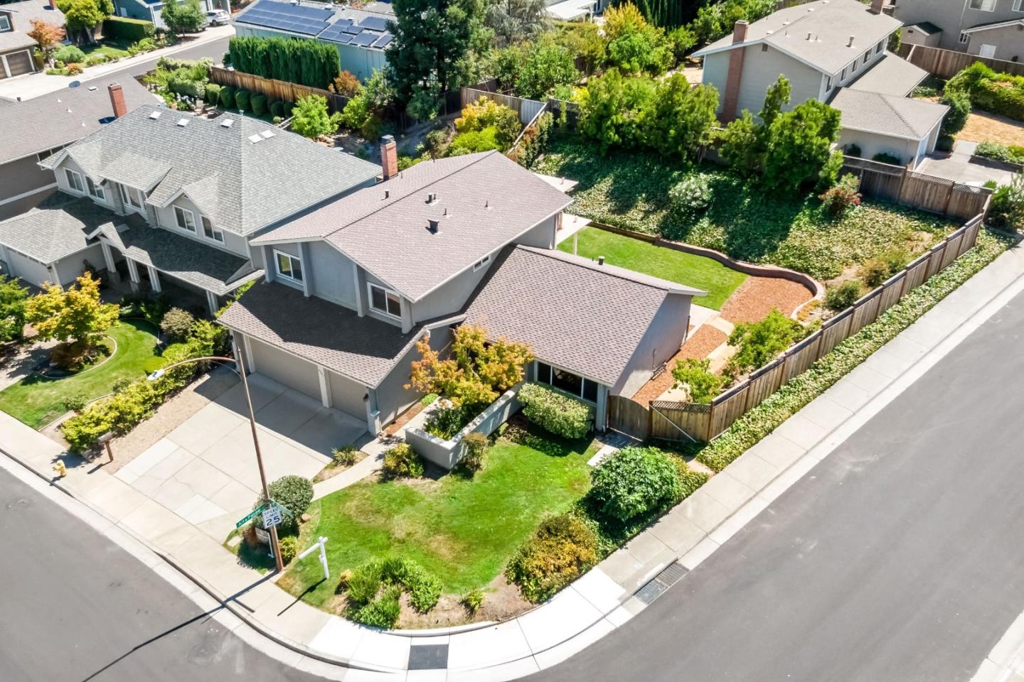 Detail Gallery Image 69 of 78 For 6561 Skyfarm Dr, San Jose,  CA 95120 - 4 Beds | 2/1 Baths