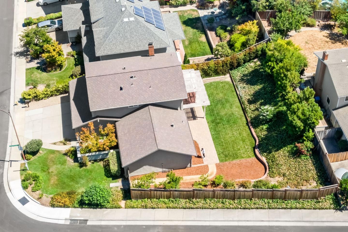 Detail Gallery Image 70 of 78 For 6561 Skyfarm Dr, San Jose,  CA 95120 - 4 Beds | 2/1 Baths