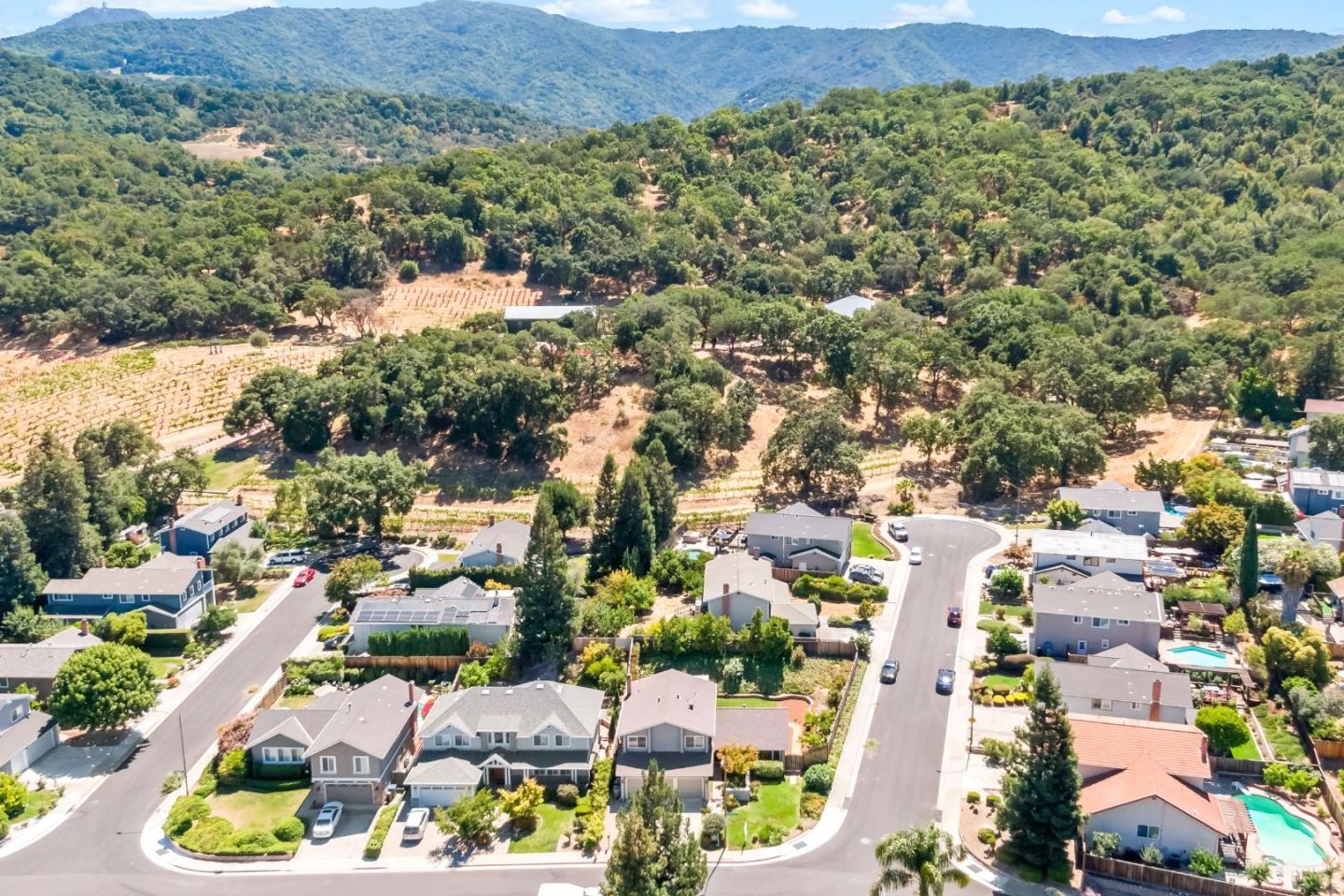 Detail Gallery Image 74 of 78 For 6561 Skyfarm Dr, San Jose,  CA 95120 - 4 Beds | 2/1 Baths