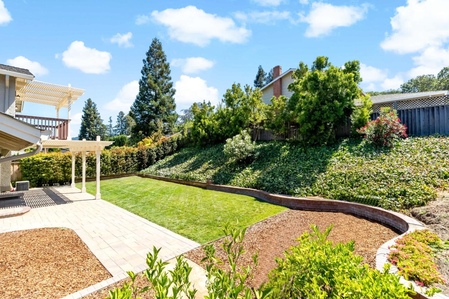 Detail Gallery Image 8 of 78 For 6561 Skyfarm Dr, San Jose,  CA 95120 - 4 Beds | 2/1 Baths