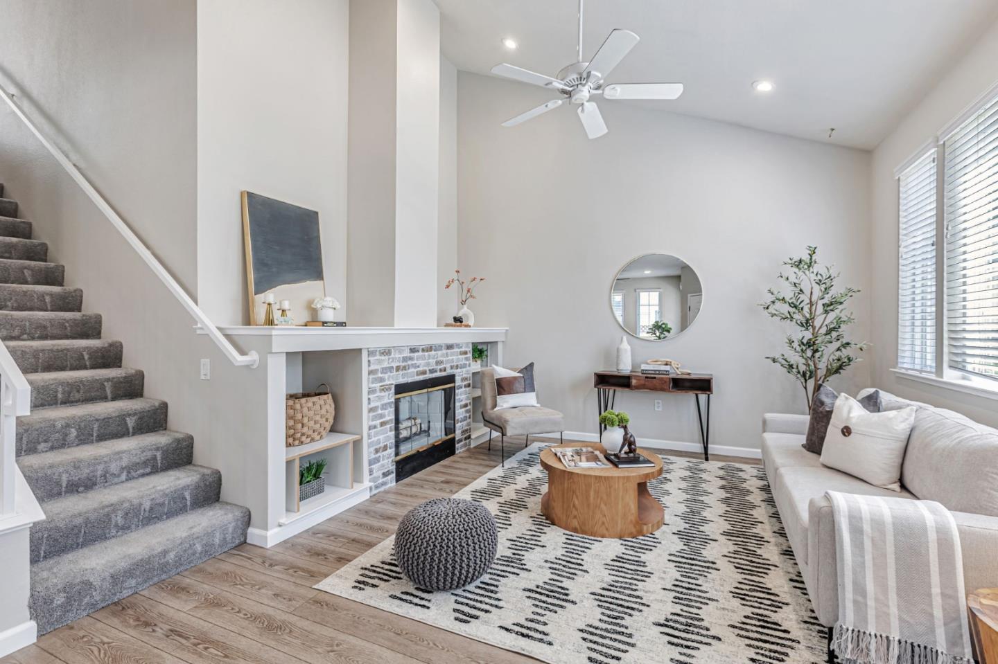 Detail Gallery Image 10 of 45 For 55 Carnegie Sq, San Jose,  CA 95116 - 3 Beds | 2/1 Baths