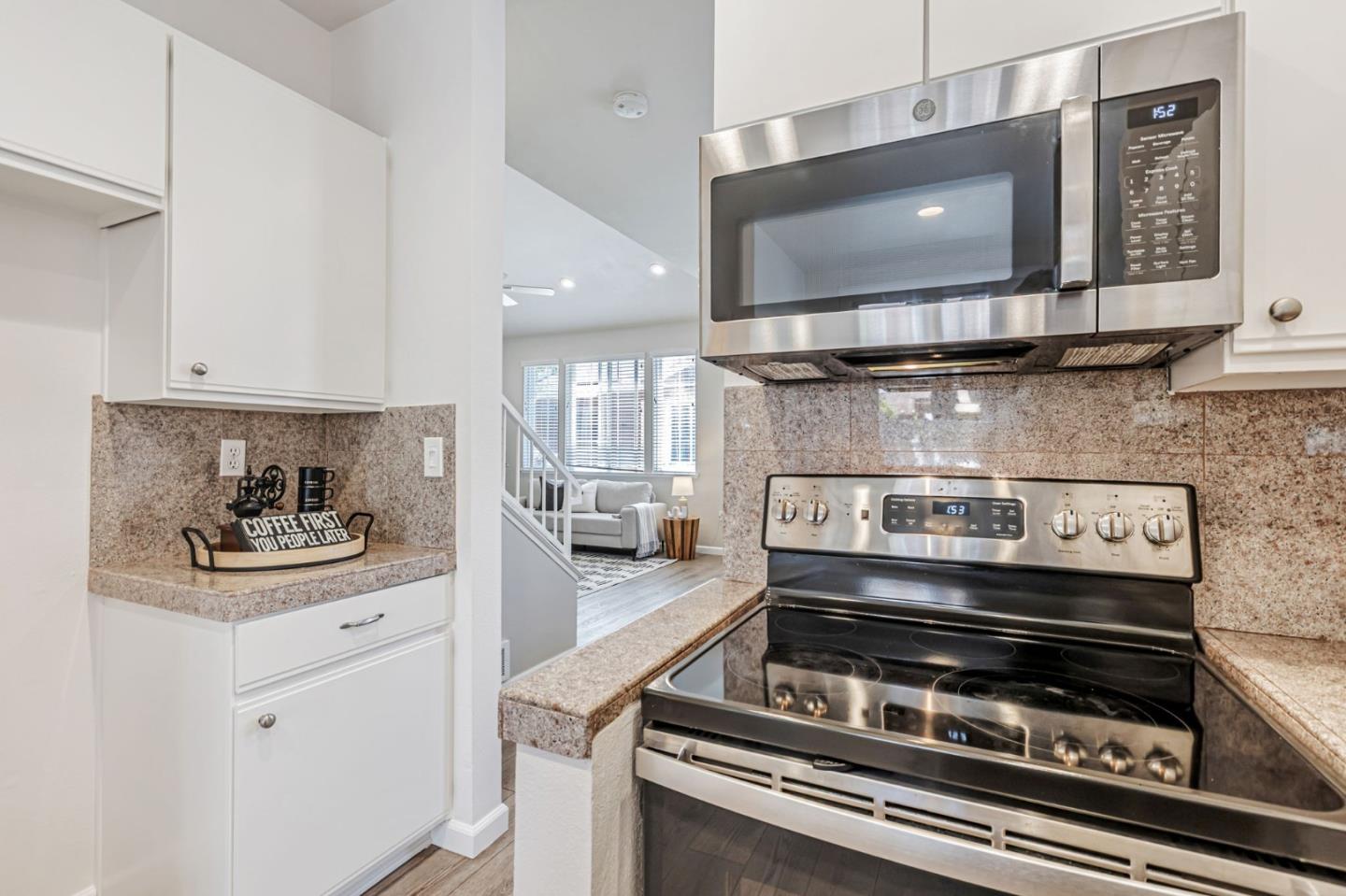 Detail Gallery Image 14 of 45 For 55 Carnegie Sq, San Jose,  CA 95116 - 3 Beds | 2/1 Baths