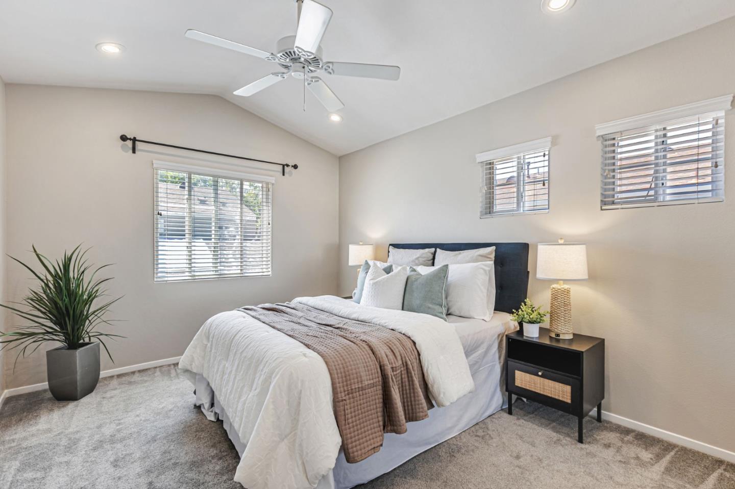 Detail Gallery Image 26 of 45 For 55 Carnegie Sq, San Jose,  CA 95116 - 3 Beds | 2/1 Baths