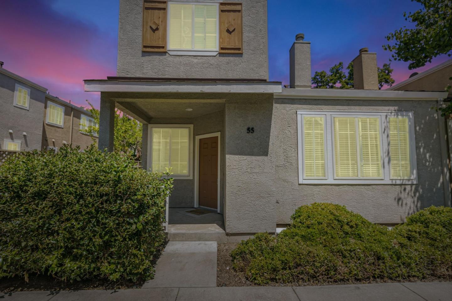 Detail Gallery Image 3 of 45 For 55 Carnegie Sq, San Jose,  CA 95116 - 3 Beds | 2/1 Baths