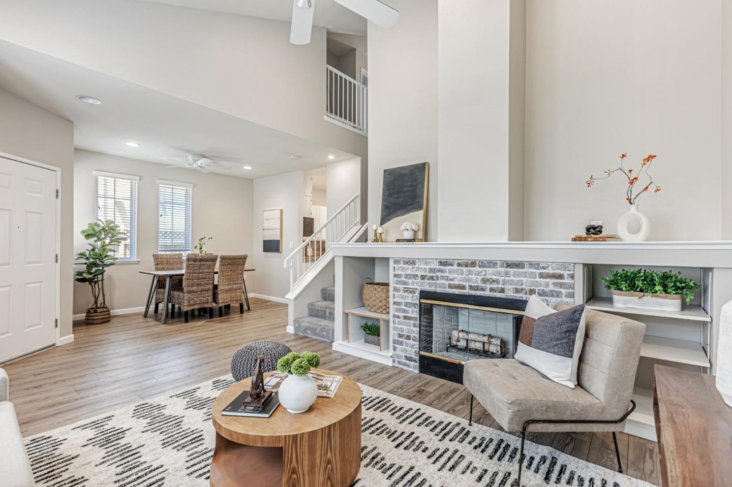 Detail Gallery Image 7 of 45 For 55 Carnegie Sq, San Jose,  CA 95116 - 3 Beds | 2/1 Baths
