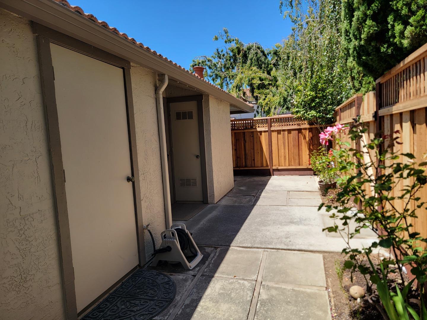 Detail Gallery Image 17 of 18 For 141 Peach Ter, Santa Cruz,  CA 95060 - 2 Beds | 1 Baths