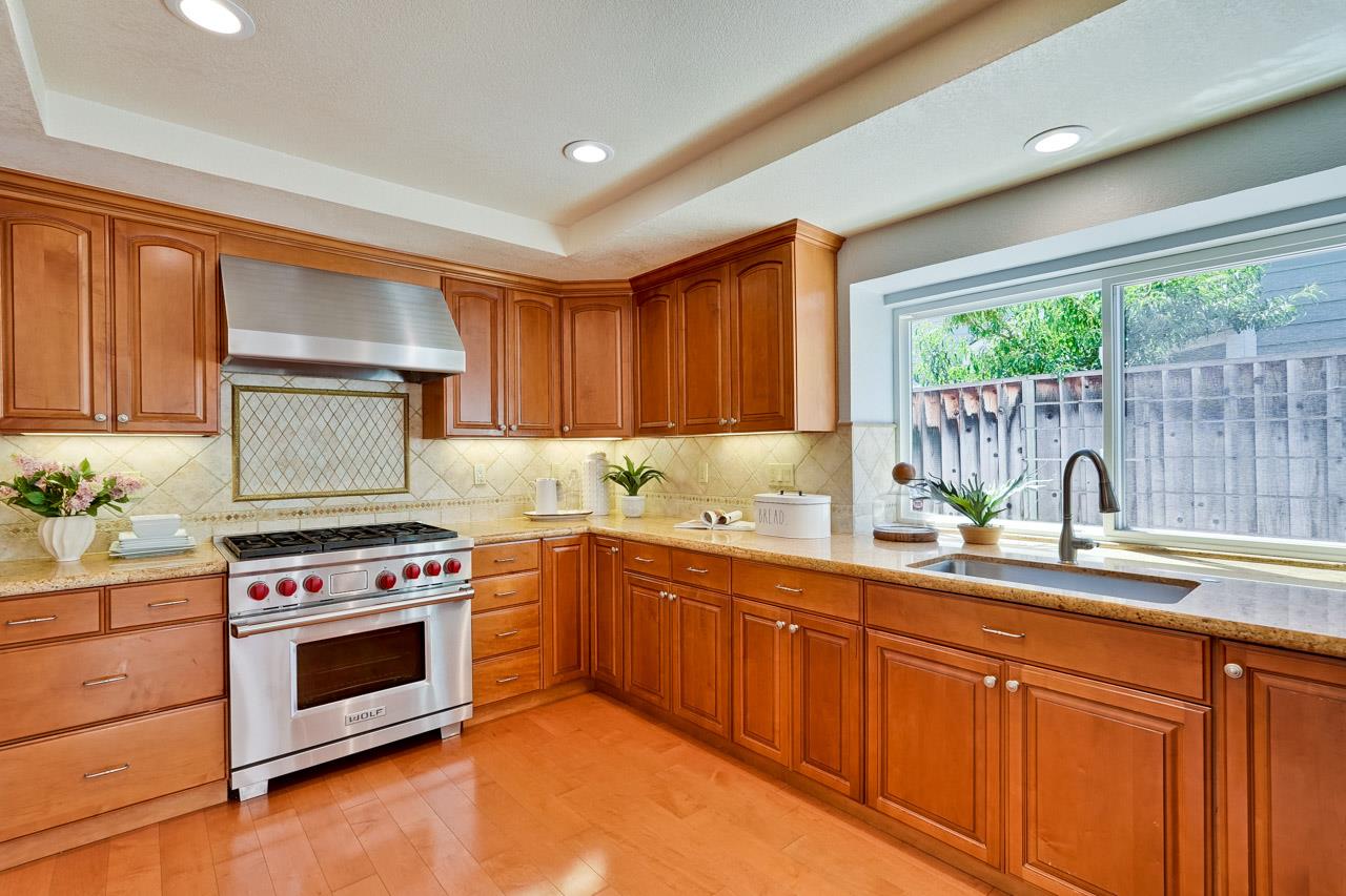 Detail Gallery Image 15 of 60 For 7859 Creekline Dr, Cupertino,  CA 95014 - 4 Beds | 2/1 Baths