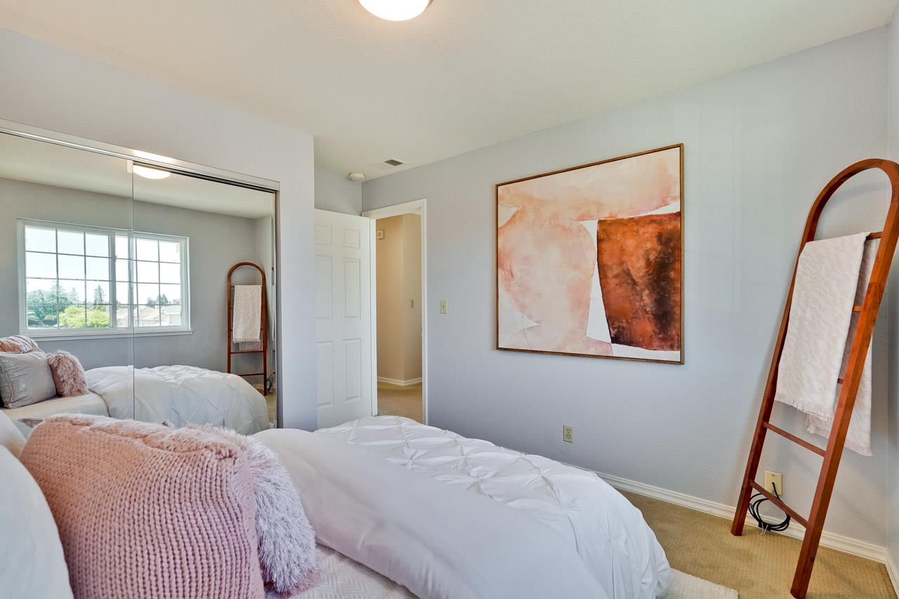 Detail Gallery Image 35 of 60 For 7859 Creekline Dr, Cupertino,  CA 95014 - 4 Beds | 2/1 Baths