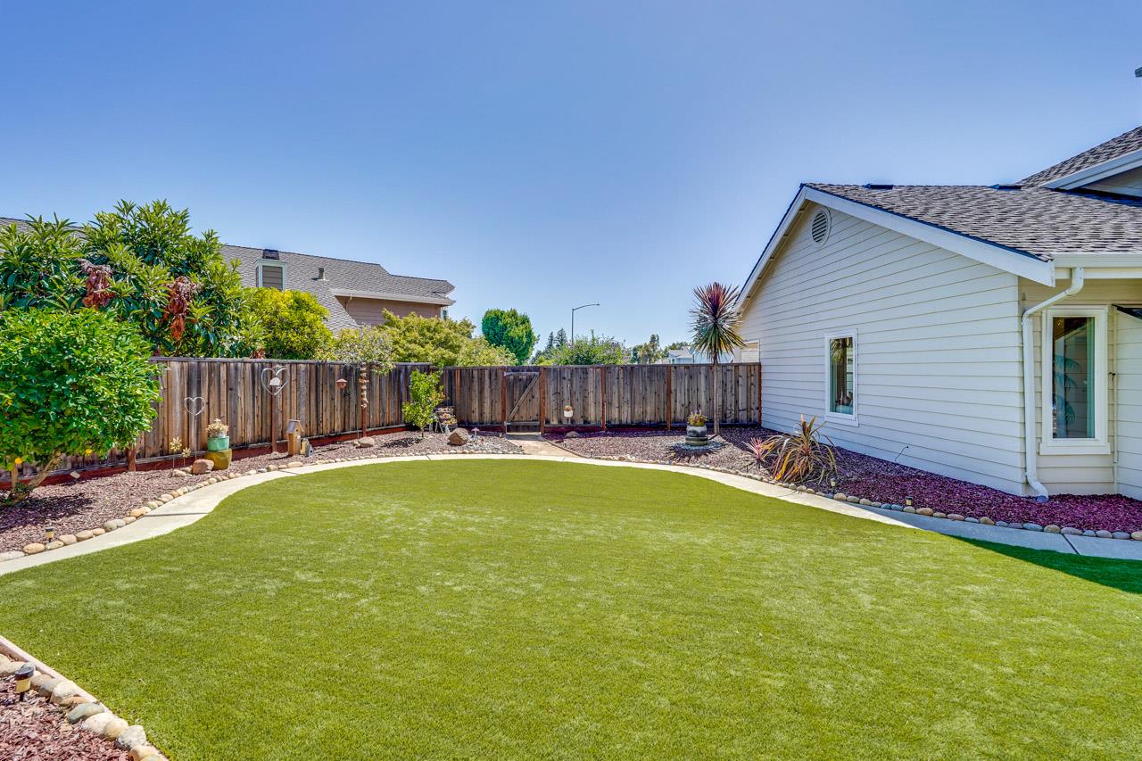 Detail Gallery Image 55 of 60 For 7859 Creekline Dr, Cupertino,  CA 95014 - 4 Beds | 2/1 Baths