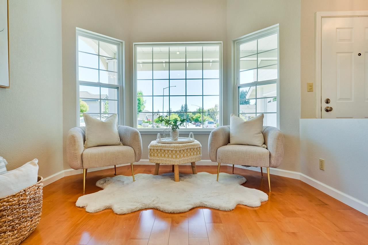Detail Gallery Image 9 of 60 For 7859 Creekline Dr, Cupertino,  CA 95014 - 4 Beds | 2/1 Baths