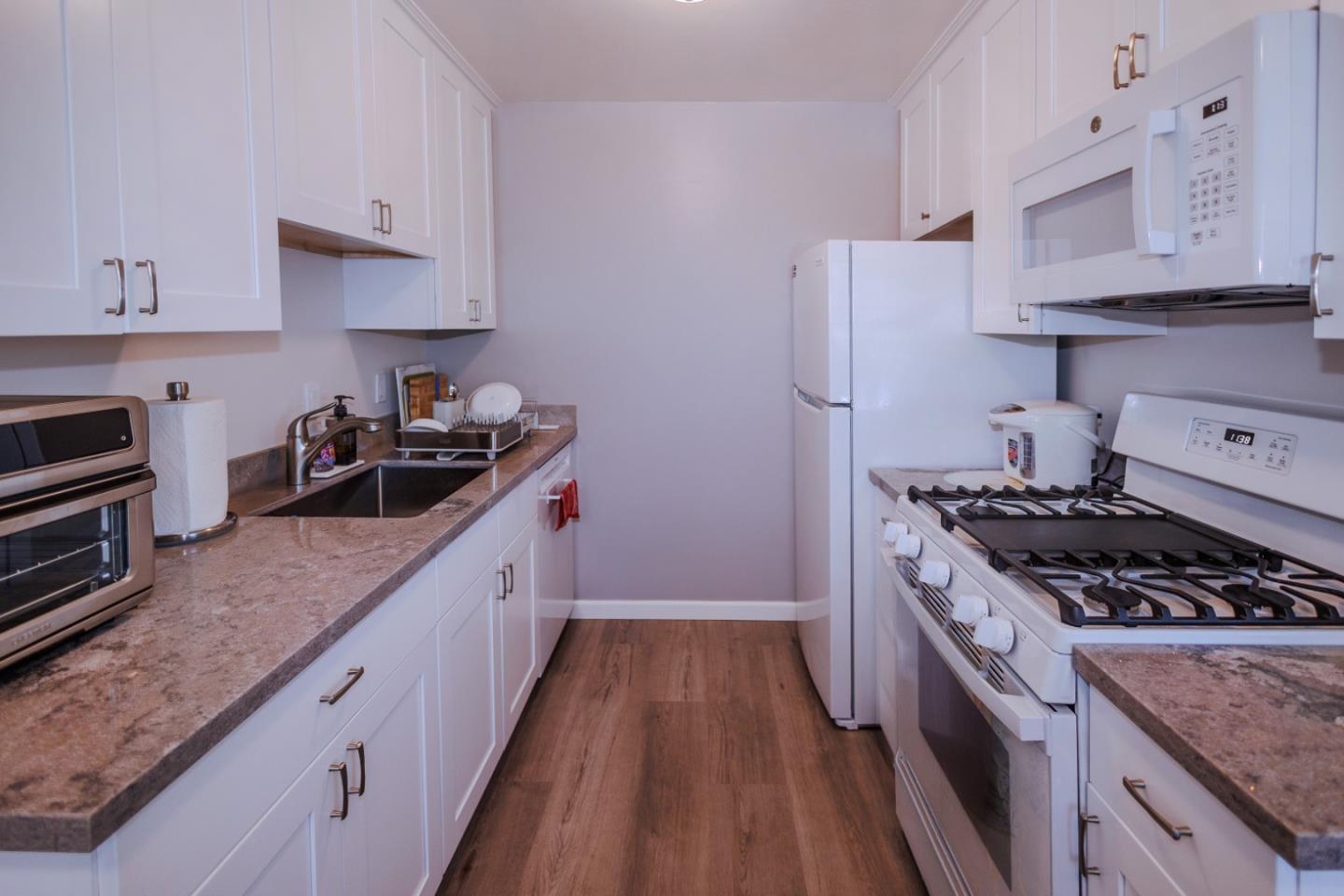 Detail Gallery Image 7 of 43 For 94 E 39th Ave, San Mateo,  CA 94403 - – Beds | – Baths