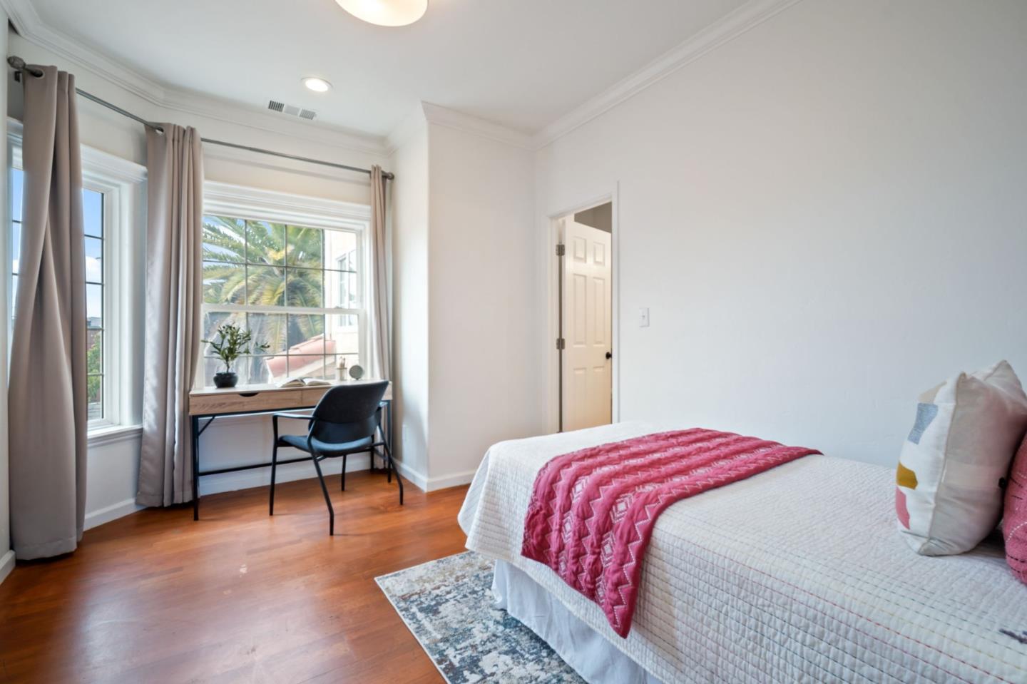 Detail Gallery Image 18 of 38 For 381 Huntington Ave, San Bruno,  CA 94066 - 5 Beds | 4 Baths