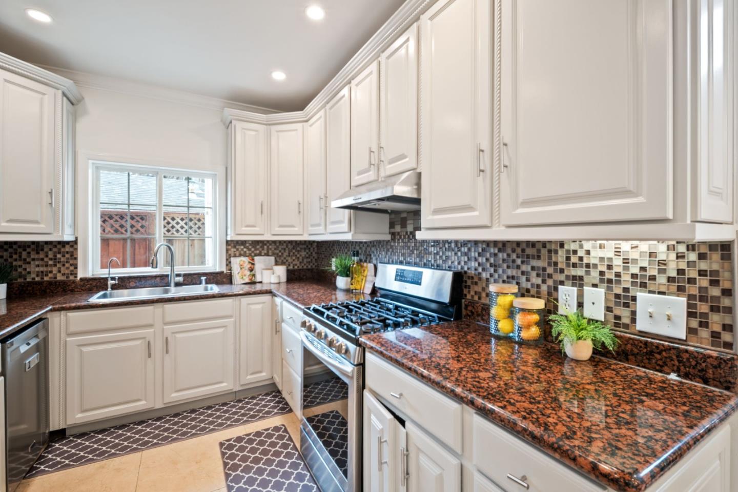 Detail Gallery Image 34 of 38 For 381 Huntington Ave, San Bruno,  CA 94066 - 5 Beds | 4 Baths