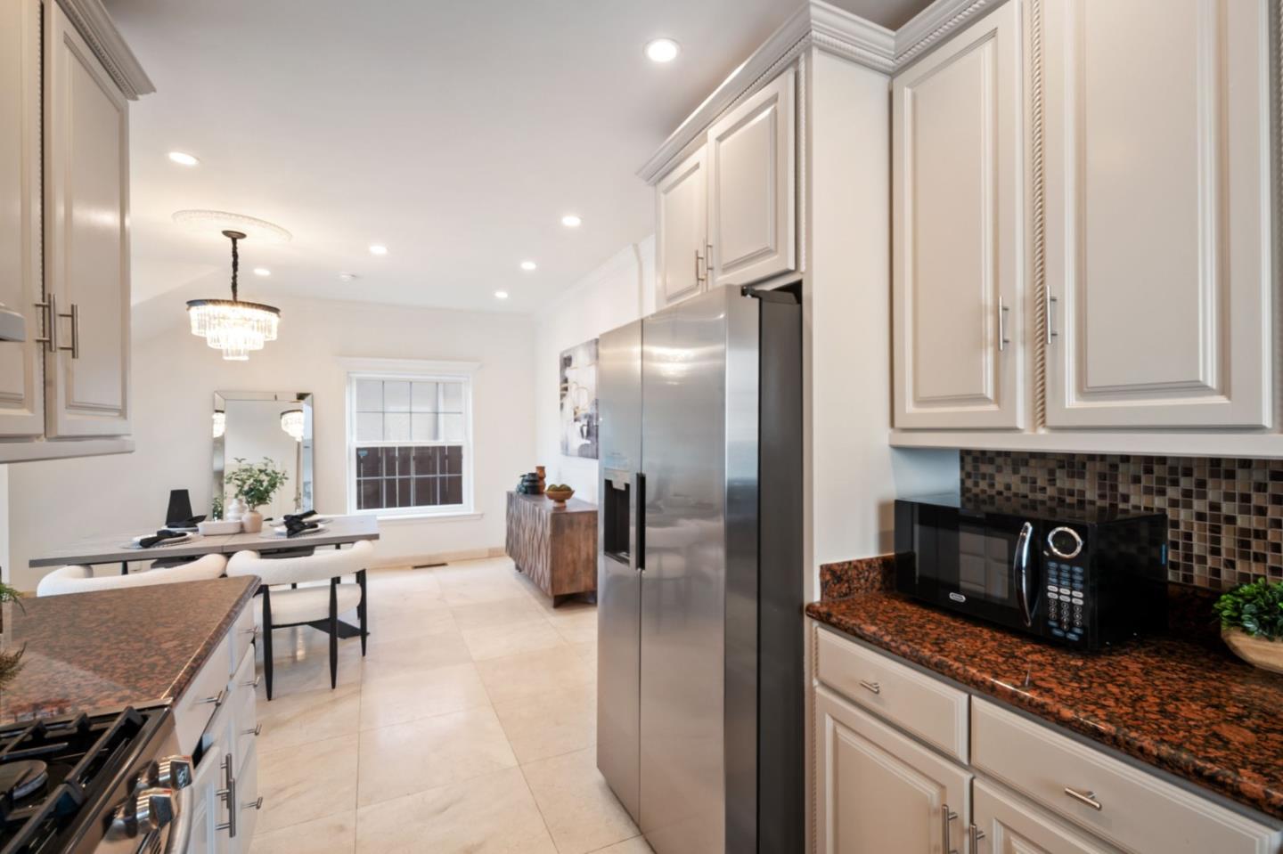 Detail Gallery Image 5 of 38 For 381 Huntington Ave, San Bruno,  CA 94066 - 5 Beds | 4 Baths