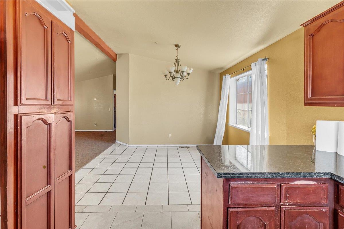 Detail Gallery Image 10 of 28 For 704 Garner Ave #3,  Salinas,  CA 93905 - 3 Beds | 2 Baths