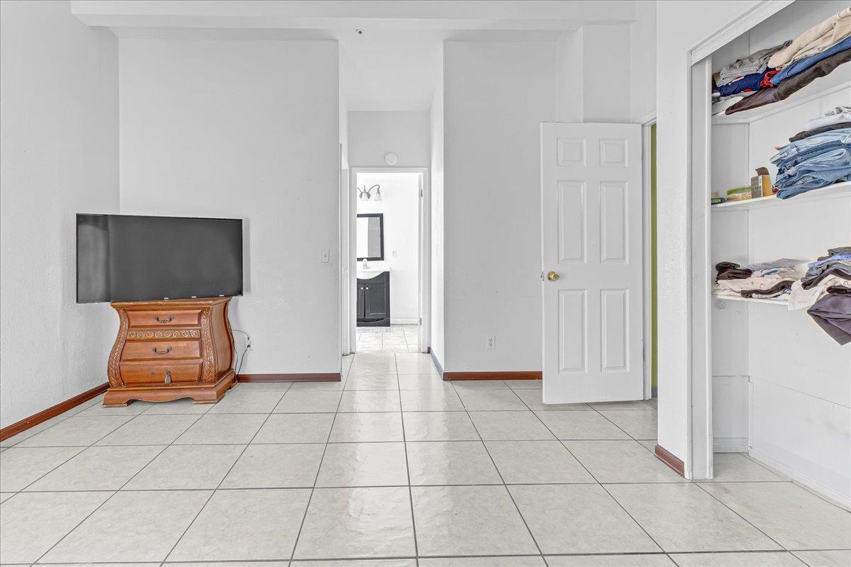 Detail Gallery Image 18 of 28 For 704 Garner Ave #3,  Salinas,  CA 93905 - 3 Beds | 2 Baths