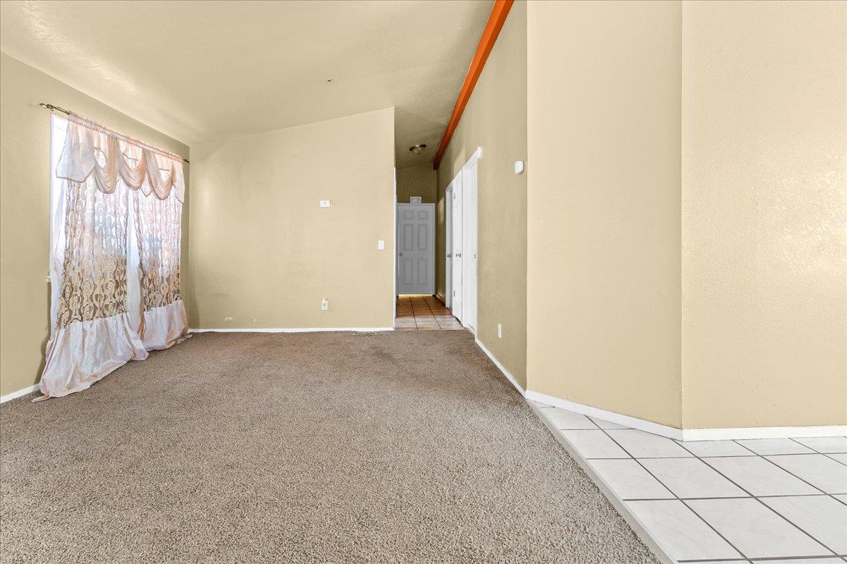 Detail Gallery Image 7 of 28 For 704 Garner Ave #3,  Salinas,  CA 93905 - 3 Beds | 2 Baths