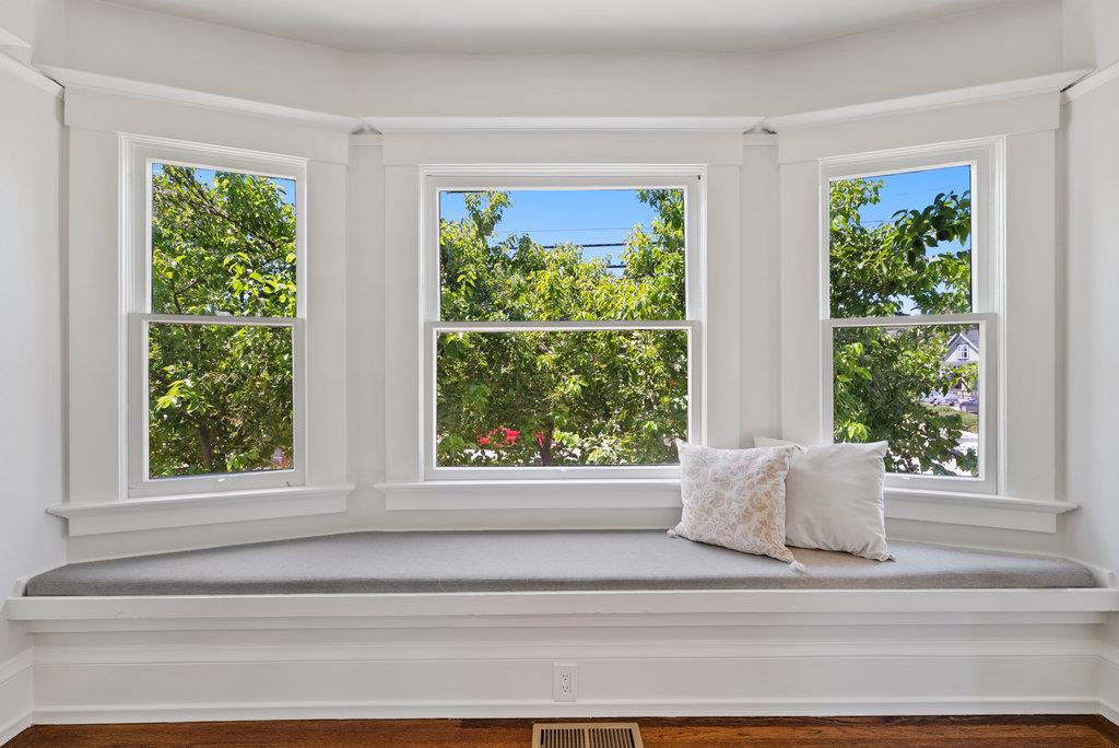 Detail Gallery Image 13 of 73 For 331 Van Ness Ave, Santa Cruz,  CA 95060 - 3 Beds | 1 Baths