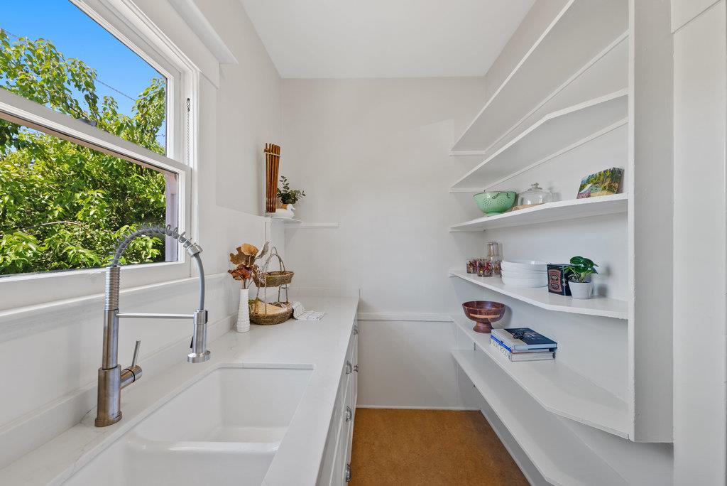 Detail Gallery Image 20 of 73 For 331 Van Ness Ave, Santa Cruz,  CA 95060 - 3 Beds | 1 Baths