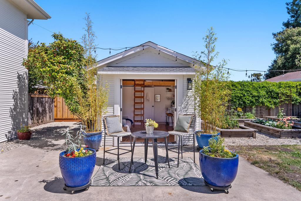Detail Gallery Image 38 of 73 For 331 Van Ness Ave, Santa Cruz,  CA 95060 - 3 Beds | 1 Baths