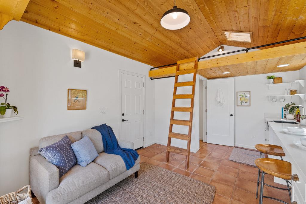 Detail Gallery Image 43 of 73 For 331 Van Ness Ave, Santa Cruz,  CA 95060 - 3 Beds | 1 Baths