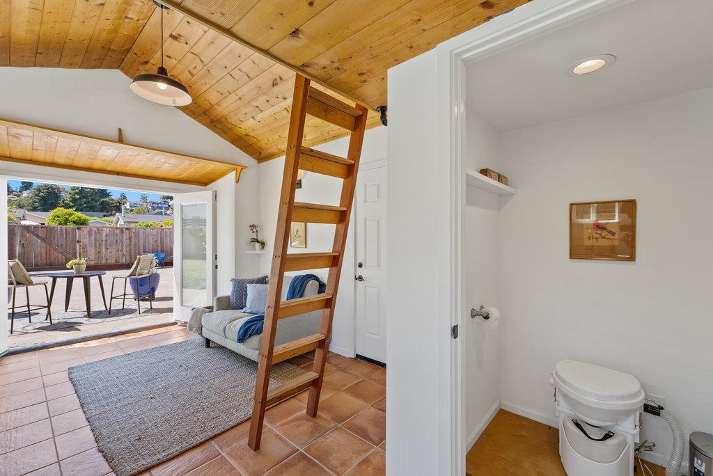 Detail Gallery Image 46 of 73 For 331 Van Ness Ave, Santa Cruz,  CA 95060 - 3 Beds | 1 Baths