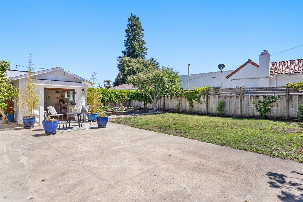 Detail Gallery Image 49 of 73 For 331 Van Ness Ave, Santa Cruz,  CA 95060 - 3 Beds | 1 Baths