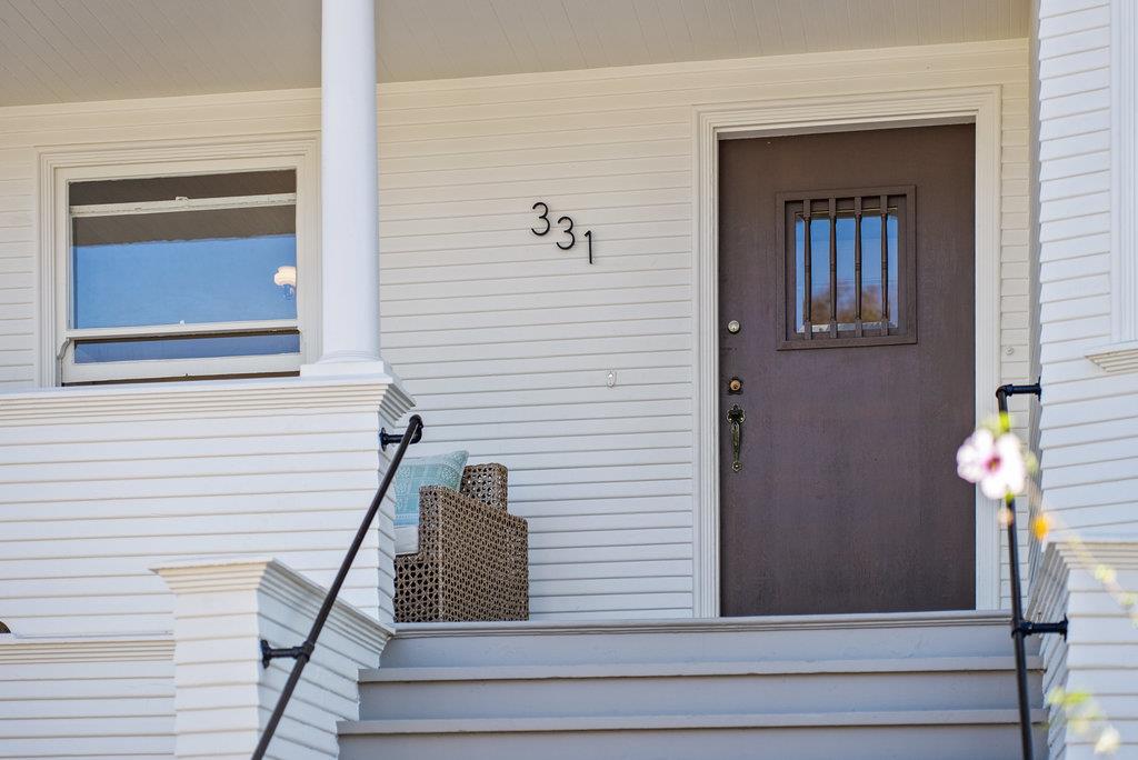 Detail Gallery Image 5 of 73 For 331 Van Ness Ave, Santa Cruz,  CA 95060 - 3 Beds | 1 Baths