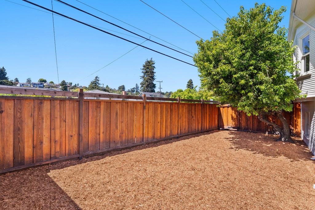 Detail Gallery Image 60 of 73 For 331 Van Ness Ave, Santa Cruz,  CA 95060 - 3 Beds | 1 Baths