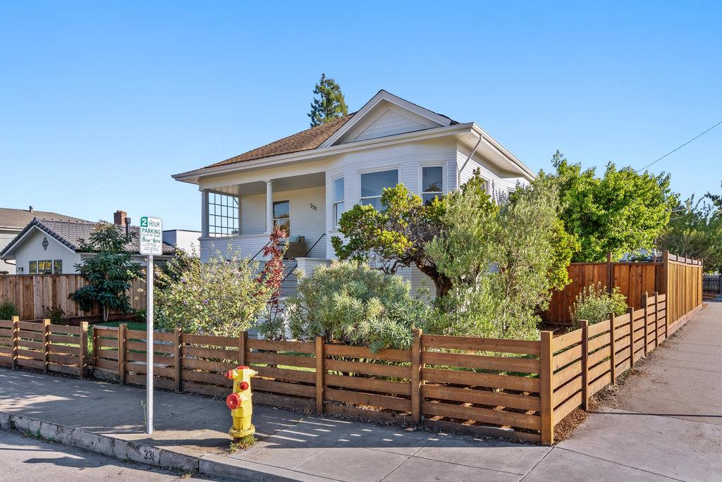 Detail Gallery Image 65 of 73 For 331 Van Ness Ave, Santa Cruz,  CA 95060 - 3 Beds | 1 Baths